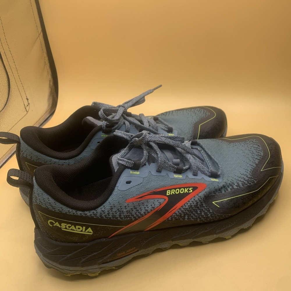 Brooks Cascadia 18 Trail Running Shoes Men's 10.5 EE Hike Climb Run Hoka Inserts - Picture 4 of 12